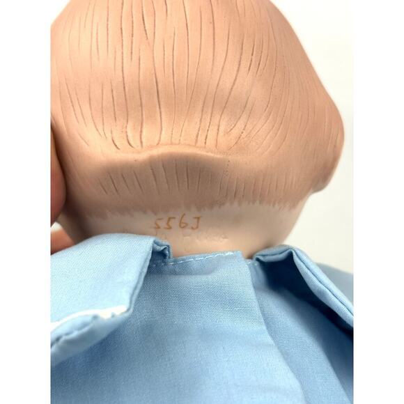 VTG Ashton Drake Porcelain Baby Doll Yolanda Bello - Picture 12 of 15